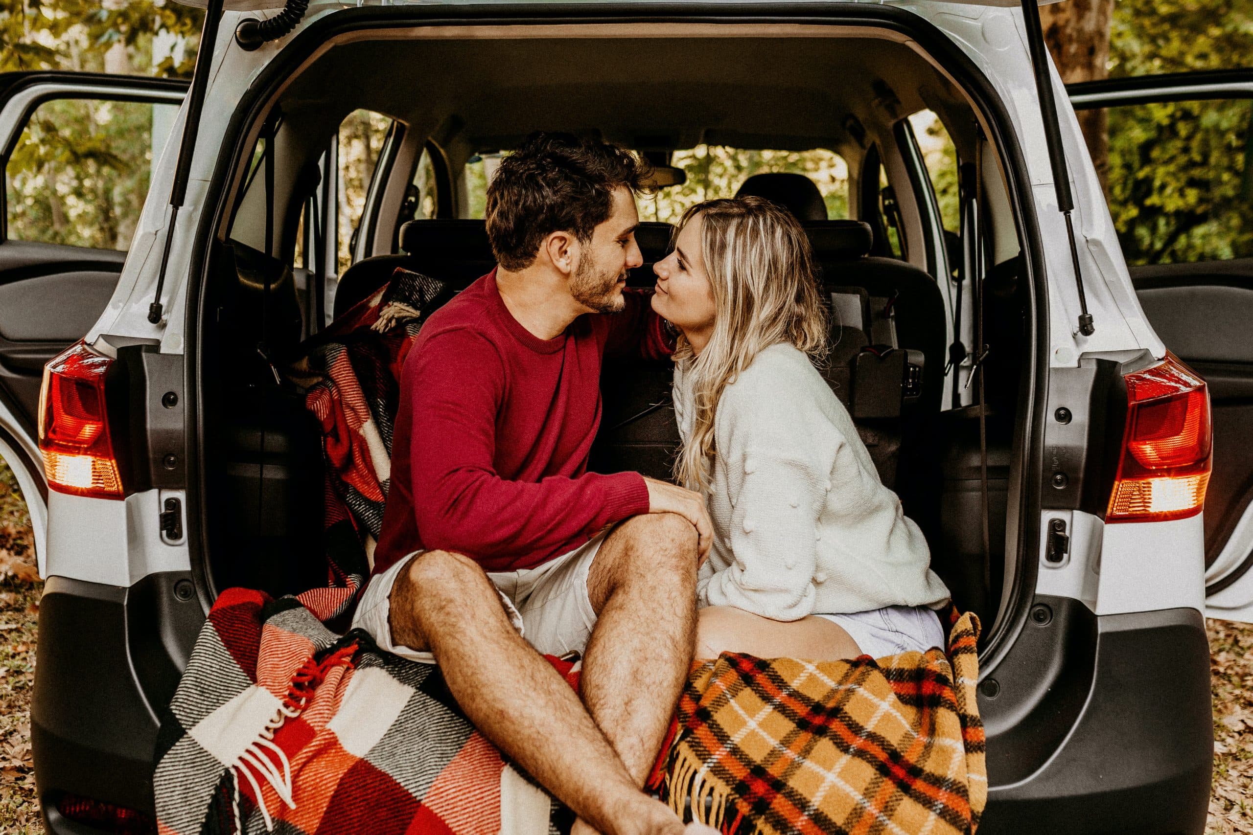 A Guide To Planning A Romantic Weekend Road Trip