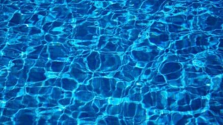 5 Things to Consider When Hiring A Pool Service in Tustin
